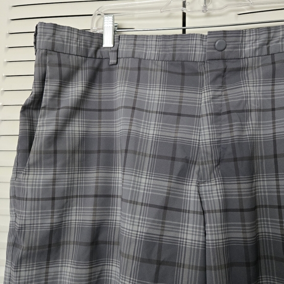 Nike Golf Shorts Mens 40 Gray Plaid Slash Pocket Polyester Stretch Dri-Fit - Picture 2 of 7